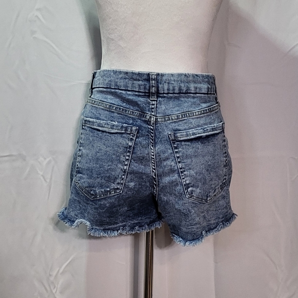 No Boundaries Juniors High-Waisted Distressed Stone Wash Jean Shorts Size 11 🐈 - Picture 10 of 12